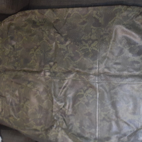 Eloquii faux Leather skin skirt+ FREE GIFT WITH PURCHASE! - Picture 3 of 3